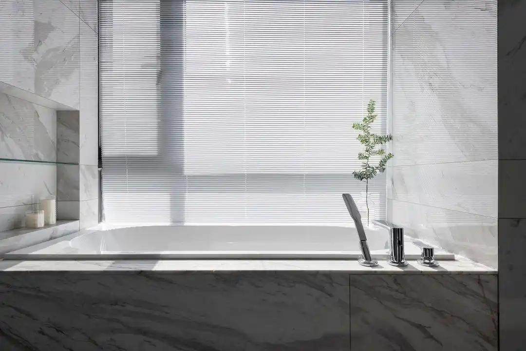 成都夫妇买下大横厅户型,坚持阳台垫高10公分,住过才知有多爽!(图19) 客餐厅互动空间布局_成都地暖装修_大横厅户型设计