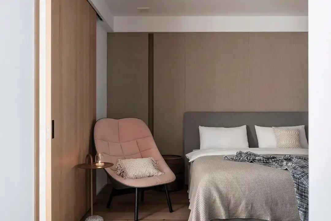 成都夫妇买下大横厅户型,坚持阳台垫高10公分,住过才知有多爽!(图10) 大横厅户型设计_成都地暖装修_客餐厅互动空间布局