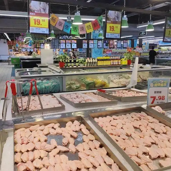 贵妇鸡多少钱一斤_鸡爪价格上涨原因_肉鸡价格走势分析