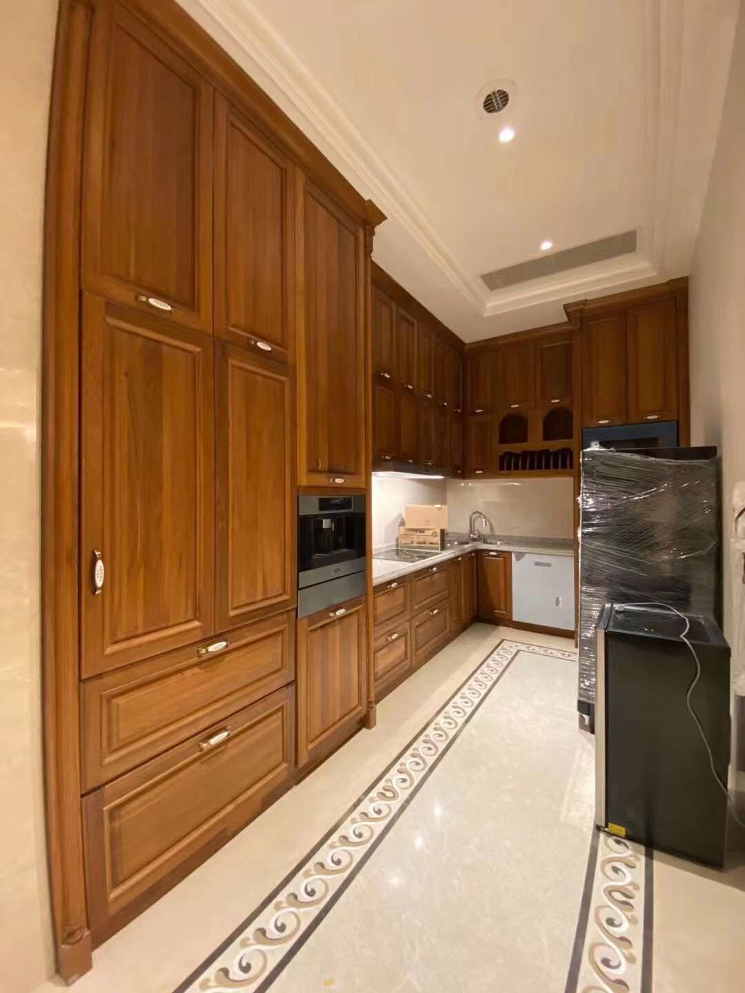 定制橱柜选择什么材料好?定制橱柜这4点要注意(图6) 定制橱柜材料选择_实木颗粒板实木多层板_橱柜哪种材料好