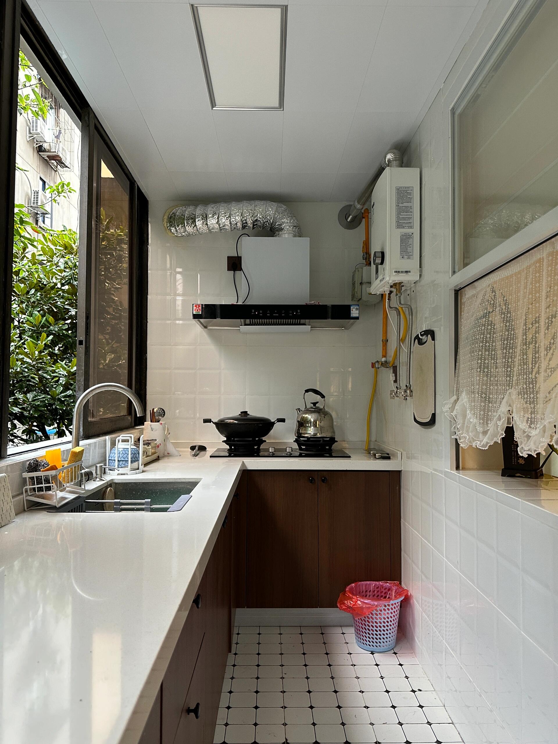 老破小别放弃!5w爆改50㎡成都东风路旧房,通透感翻倍攻略(图4) 成都软装批发_成都50平米老房改造_复古小窝装修案例