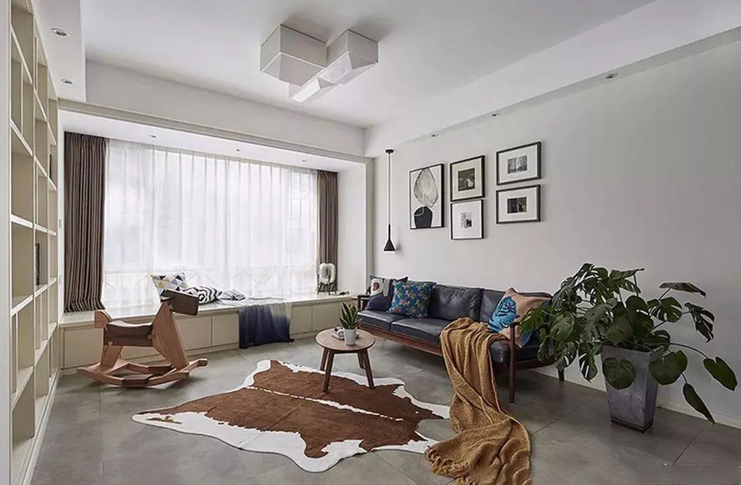 小户型客厅设计指南:简约风为主,省钱又显大,8 个实用案例参考(图8) 家装客厅简约效果图_小户型客厅设计_简约北欧客厅布置