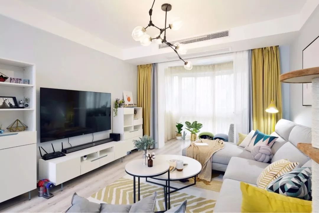 简洁大方的小户型客厅装修效果图,看下有你喜欢的吗?(图8) 小户型客厅设计效果图_小户型客厅收纳设计_家装客厅简约效果图