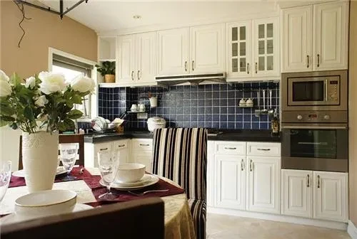 在我家厨房安装了一个阳台,老婆从此爱上做饭(图4) 厨房在阳台的装修效果图_厨房阳台设计效果_小户型厨房阳台改造