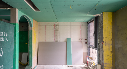 厨卫吊顶怎么选?能选石膏板吊顶吗?(图6) 厨房吊顶 石膏_蜂窝大板吊顶选购指南_厨卫吊顶铝扣板