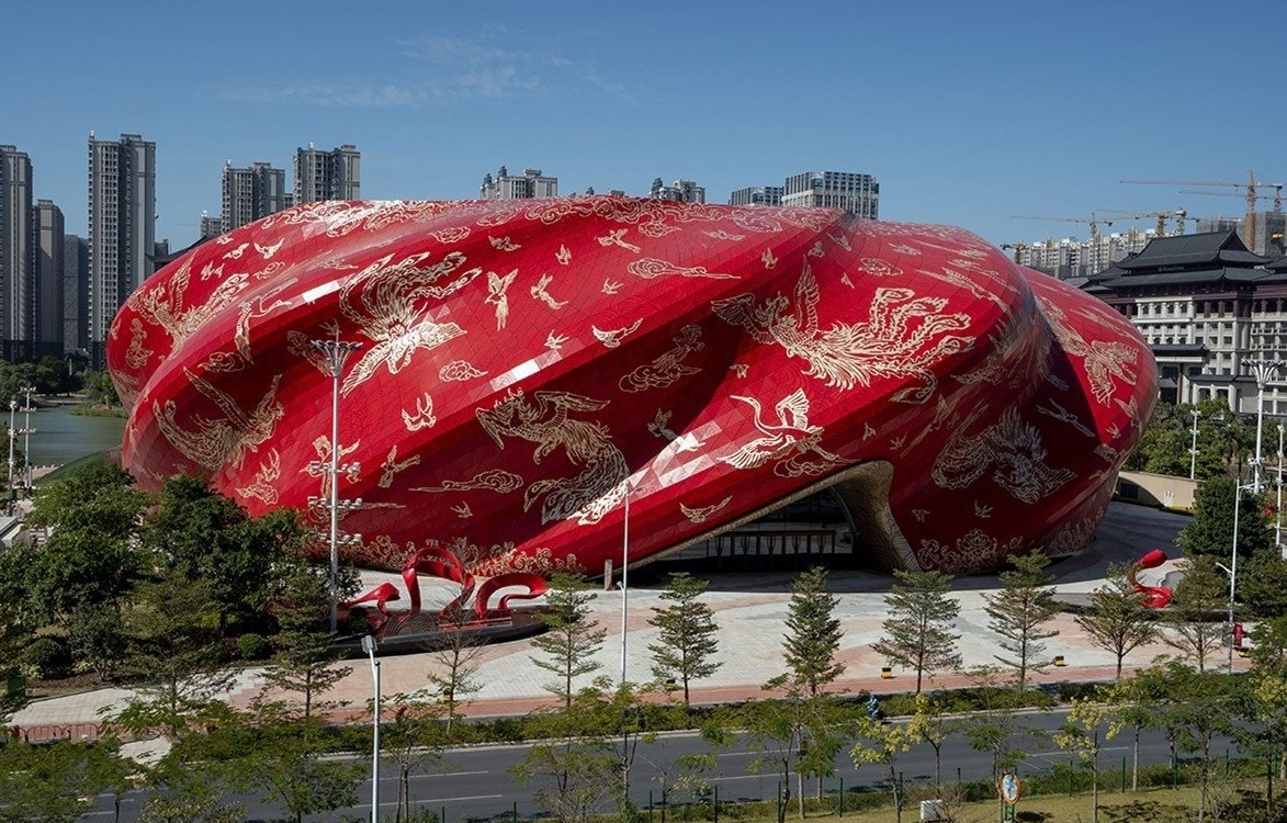 盘点国内20座奇特建筑,贵州独占4座,看完你还能想到哪?(图12) 最丑建筑盘点_中国千奇百怪建筑排名_玻璃钢房子图片