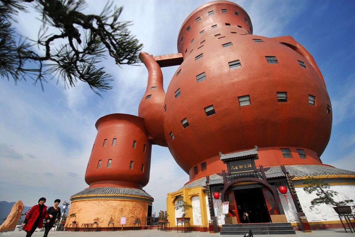 盘点国内20座奇特建筑,贵州独占4座,看完你还能想到哪?(图13) 中国千奇百怪建筑排名_最丑建筑盘点_玻璃钢房子图片