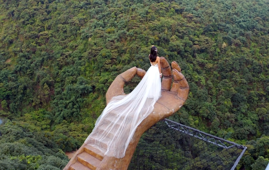 盘点国内20座奇特建筑,贵州独占4座,看完你还能想到哪?(图18) 最丑建筑盘点_玻璃钢房子图片_中国千奇百怪建筑排名