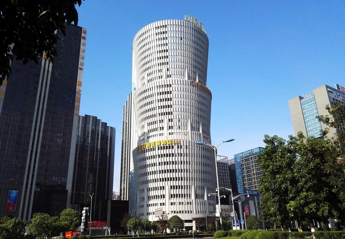 盘点国内20座奇特建筑,贵州独占4座,看完你还能想到哪?(图19) 玻璃钢房子图片_最丑建筑盘点_中国千奇百怪建筑排名