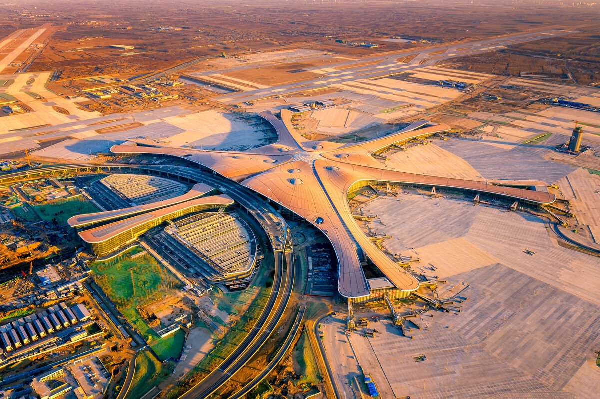 盘点国内20座奇特建筑,贵州独占4座,看完你还能想到哪?(图8) 中国千奇百怪建筑排名_最丑建筑盘点_玻璃钢房子图片