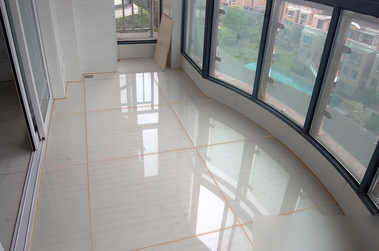 你以为铺完瓷砖就万事大吉了?当然不是,“美缝”也很重要!(图7) 卫生间瓷砖用美缝吗_美缝剂选择技巧_瓷砖美缝施工