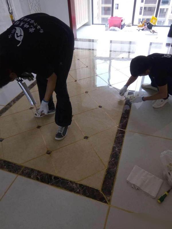 你以为铺完瓷砖就万事大吉了?当然不是,“美缝”也很重要!(图8) 瓷砖美缝施工_卫生间瓷砖用美缝吗_美缝剂选择技巧