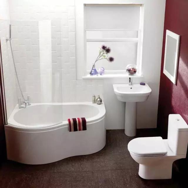 卫生间的40种装修方案,总有一种合你心意!(图17) 小卫生间浴缸设计_卫生间装修效果图_卫生间墩布池装修效果