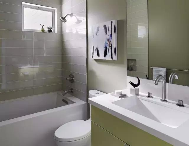 卫生间的40种装修方案,总有一种合你心意!(图3) 卫生间装修效果图_卫生间墩布池装修效果_小卫生间浴缸设计