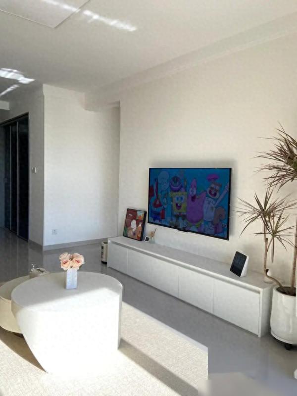 湖南一夫妻的新家火了，全屋不吊顶，不走石膏线，越看越好看