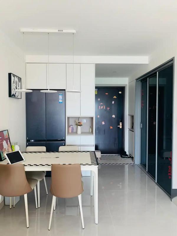 湖南一夫妻的新家火了,全屋不吊顶,不走石膏线,越看越好看(图3) 100平房子装修设计图_湖南小户型装修_大白顶无主灯设计