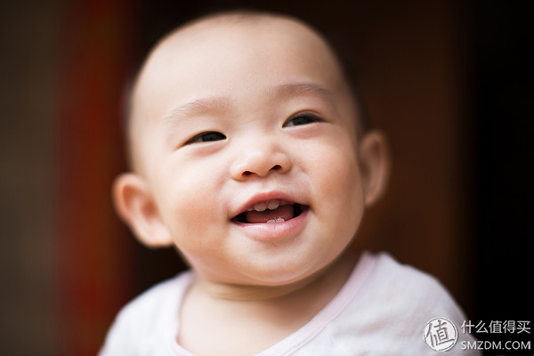 佳能相机评测_佳能5d3边缘对焦_尼康D750对比