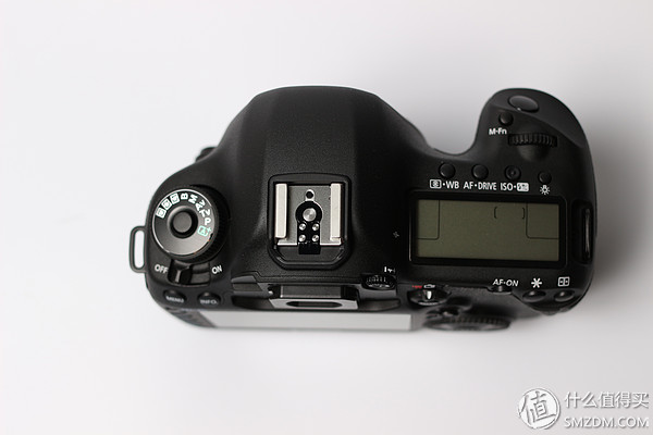 尼康D750对比_佳能5d3边缘对焦_佳能相机评测