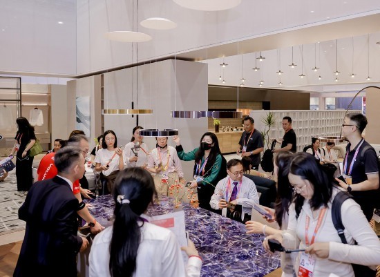 欢迎,进博新面孔|柏丽:很高兴加入这个“大家庭”(图2) 柏丽进博会_柏丽橱柜中国市场_柏丽橱柜官网