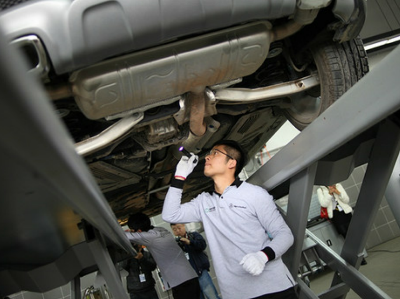 汽车保养4S店与维修店区别_4S店保养费用高但质量有保障_汽车维修保养店区分
