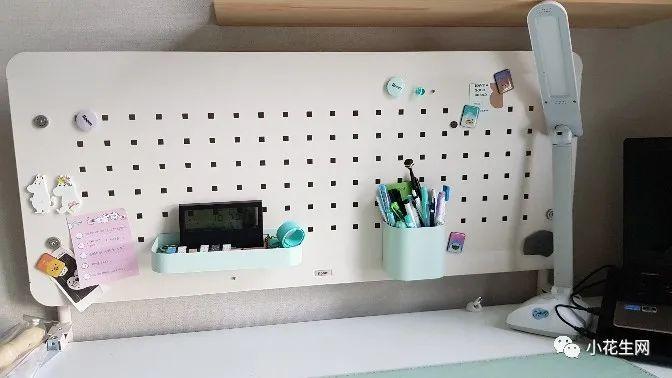 三个妈妈给娃精心布置“书桌区”,好多“鸡娃小心机”(图27) 写字台家具宜家_日本韩国美国书桌布置攻略_打造专注学习书桌区