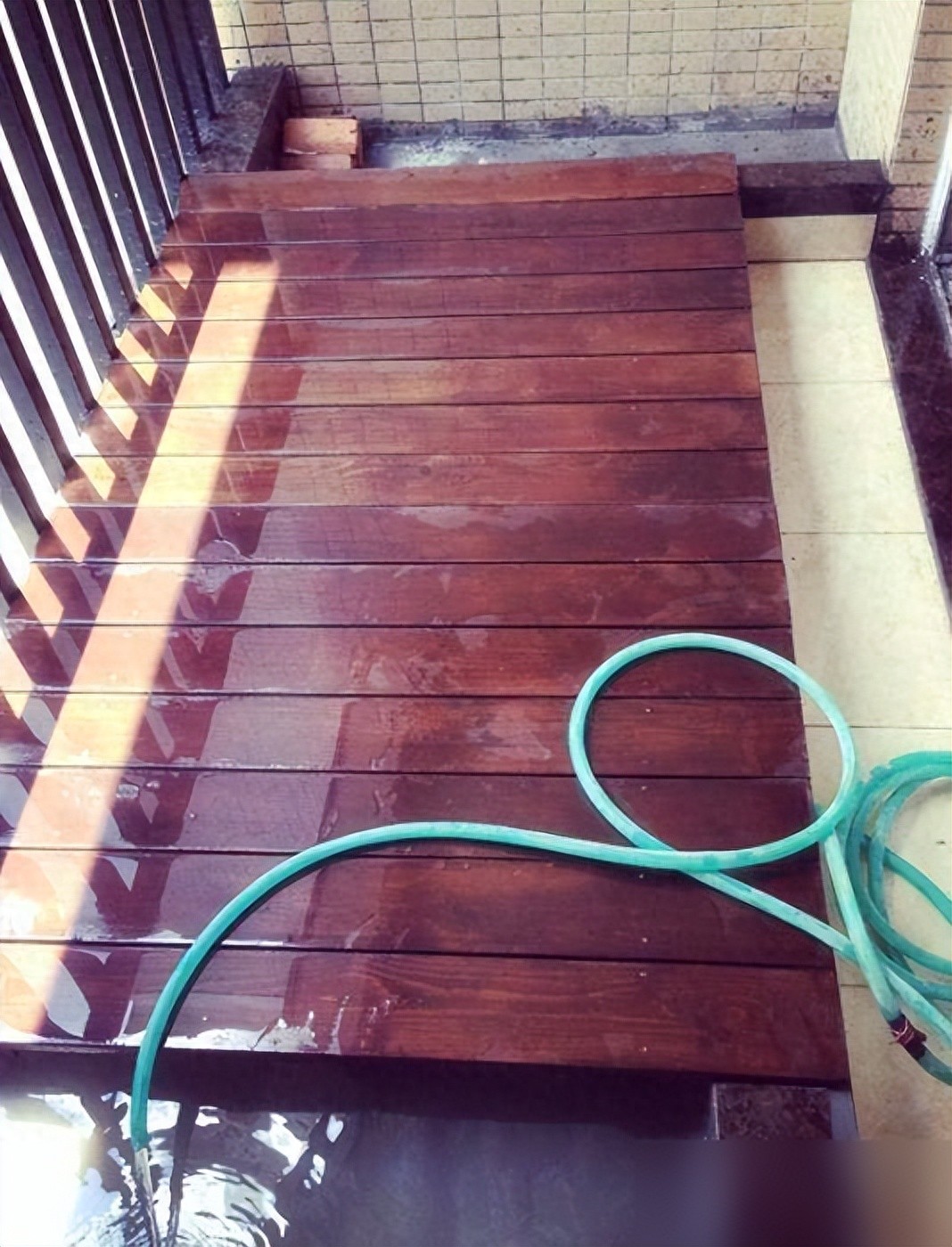 在阳台上砌个鱼池，成本只花200元，亲戚朋友们都眼红了！