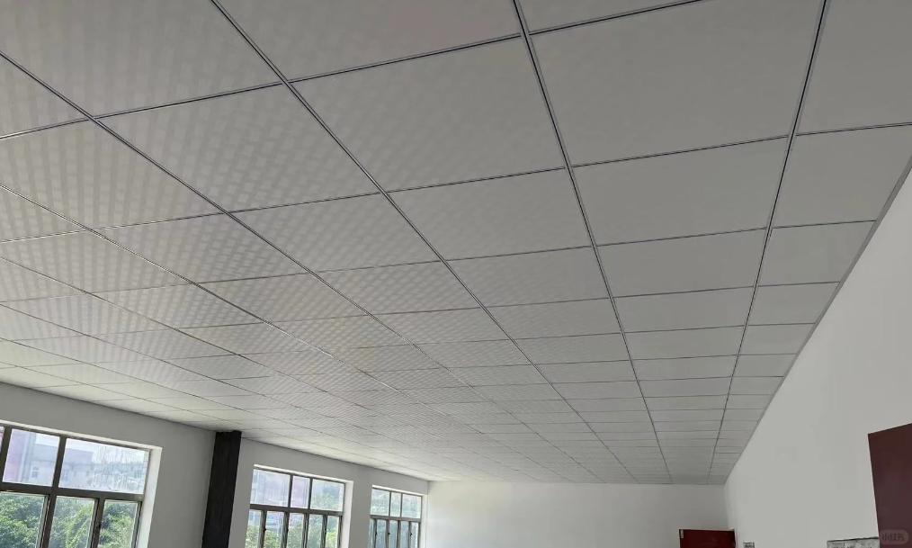 优点这么多的矿棉板,你了解多少呢?(图4) 矿棉板特点_矿棉板吊顶收边_矿棉板优点缺点