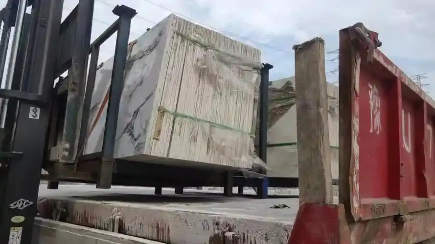 如何识破进口岩板陷阱,选出真正值得购买的岩板(图3) 进口岩板附加费用揭秘_进口岩板素板加工费陷阱_进口瓷砖怎么样