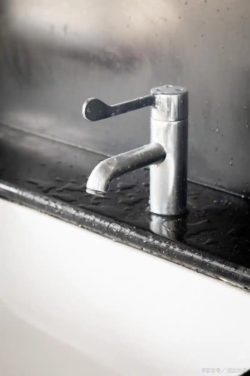 水龙头怎么装才能装正？水龙头怎么拧正好朝下？