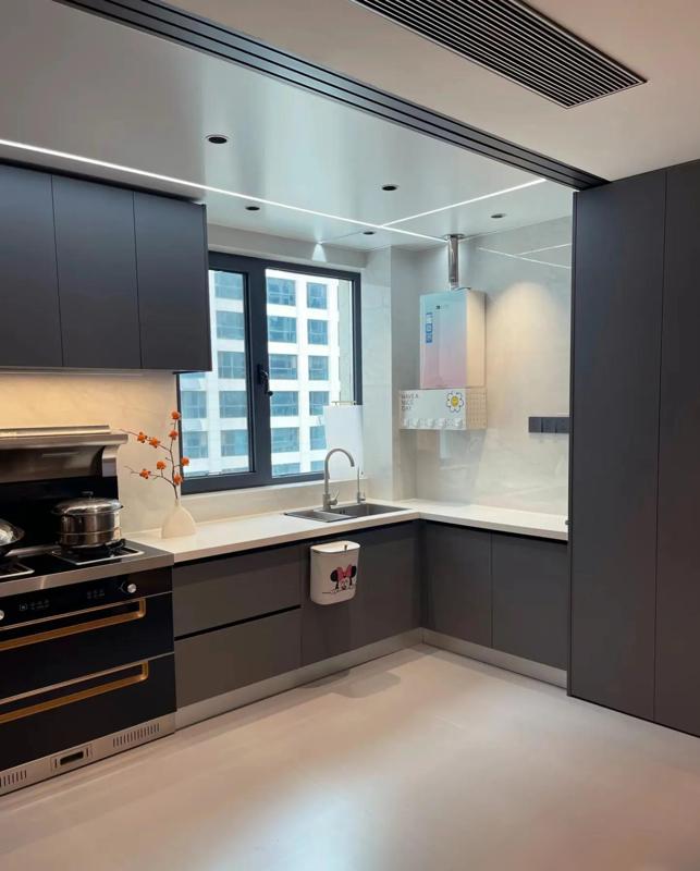 山东青岛美女晒出170平米大平层,一进去就不想出来,太好看了(图11) 深色系大平层设计细节_青岛房子多少钱一平方_青岛170平大平层深色系装修