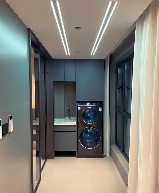 山东青岛美女晒出170平米大平层,一进去就不想出来,太好看了(图4) 深色系大平层设计细节_青岛170平大平层深色系装修_青岛房子多少钱一平方