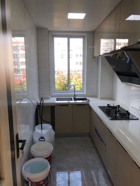 历经三个月,东拼西凑的把硬装搞完,没有过多花哨,没钱就简装!(图5) 装修硬装三个月_简装省钱攻略_厨房卫生间简装