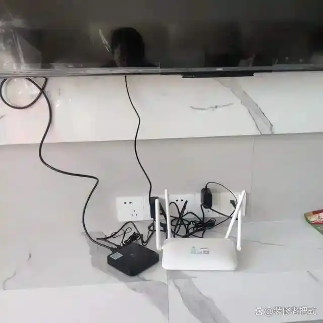 预算有限也能装出高级感?8个“反套路”设计,省钱实用还显档次(图9) 时尚家装私人馆:预算新妙招_预算有限装修设计_省钱又实用的装修技巧