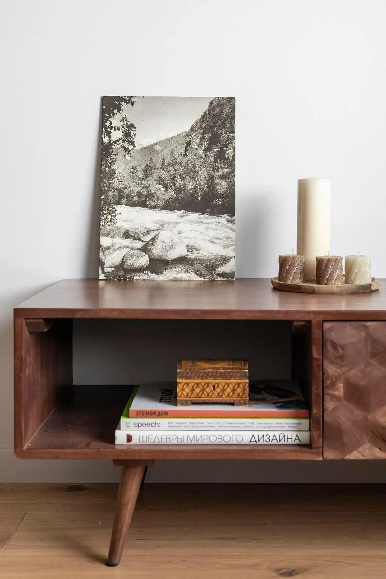 一居室小公寓装修效果图_国外一居室两卫设计_小户型改造方案