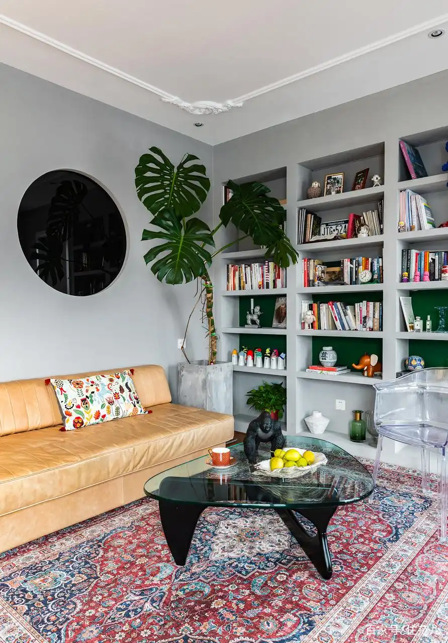 大红大绿80㎡,竟然搭出最高级的北欧风!(图19) 全屋开放式厨房餐厅设计_82平米小户型改造_精品小户型欧式装修