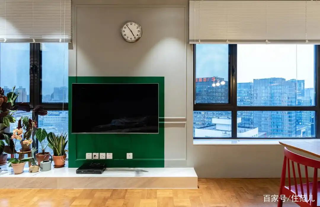 大红大绿80㎡,竟然搭出最高级的北欧风!(图20) 82平米小户型改造_精品小户型欧式装修_全屋开放式厨房餐厅设计