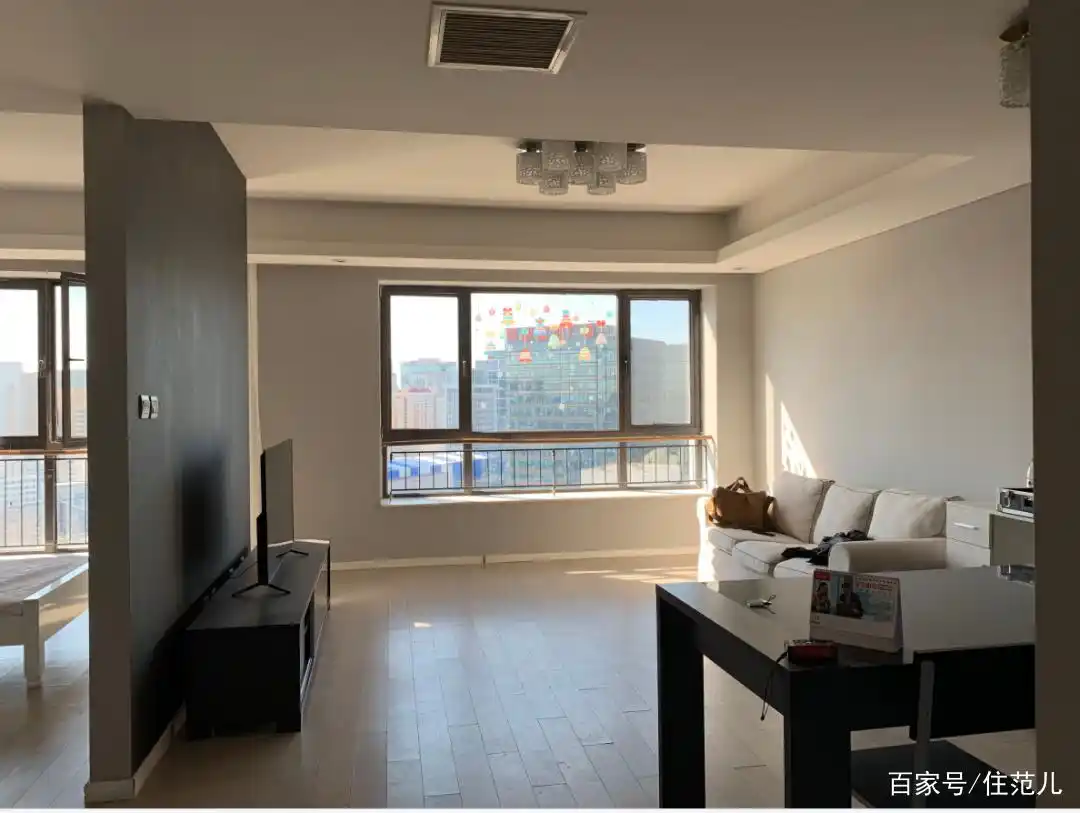 大红大绿80㎡,竟然搭出最高级的北欧风!(图5) 82平米小户型改造_全屋开放式厨房餐厅设计_精品小户型欧式装修