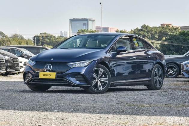 2025款(改款)宝马i5上市,提供后驱和四驱,售价43.99万元起(图18) 2025款宝马i5配置调整_宝马新车15万_宝马i5改款价格对比