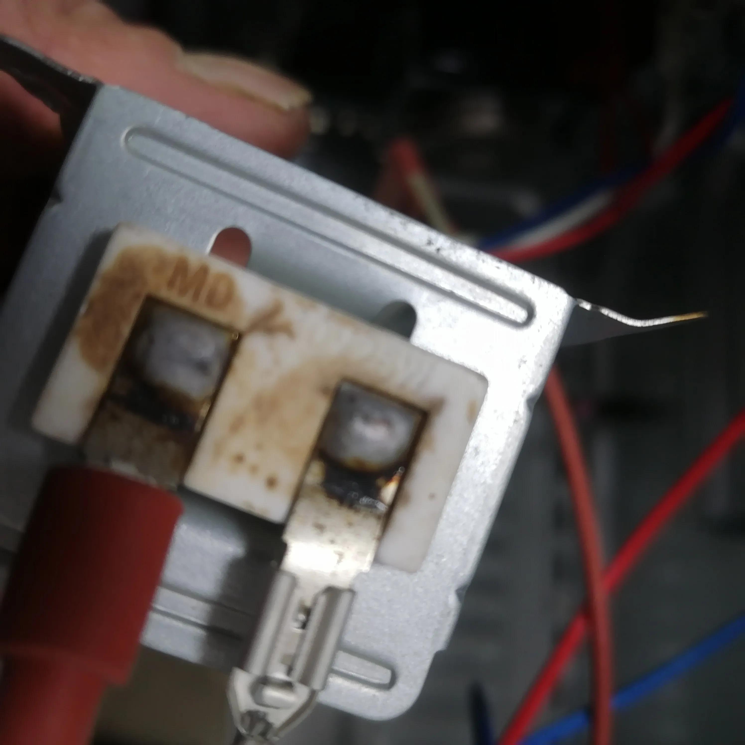 美的电烤箱维修拆解_电烤箱定时器接线柱断维修教程_电烤箱修理