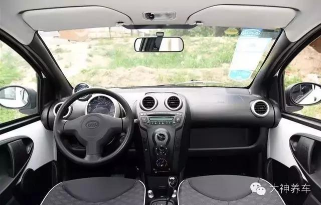 看上了比亚迪F0,手闲,一不小心就把它改了!(图2) 比亚迪F0改装_比亚迪f0加尾翼好审车吗_蛋蛋汽车改装案例