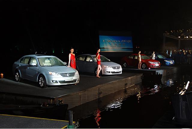 四十不惑 | 上汽大众40年:10个值得记忆的历史瞬间(上)(图6) 上海大众汽车工业转型历程_上海大众桑塔纳发展史_大众神车