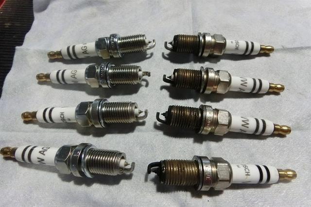 火花塞使用寿命标准_火花塞破损情况判断_火花塞更换标准