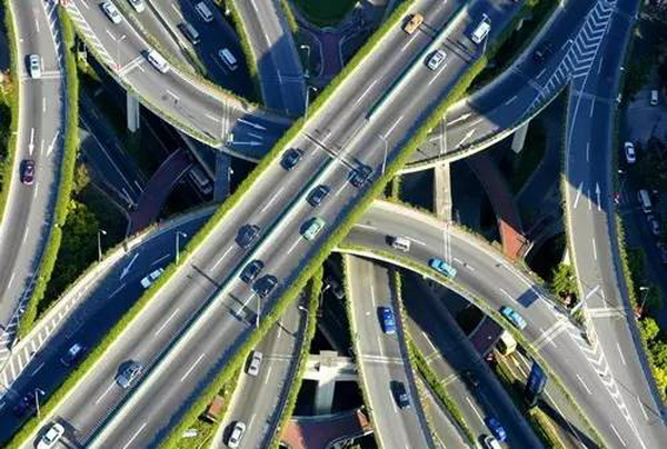 BYD云服务遭破解 汽车安全在进步中倒退?(图14) 360破解比亚迪事件_比亚迪云服务安全漏洞_奔驰 车载系统