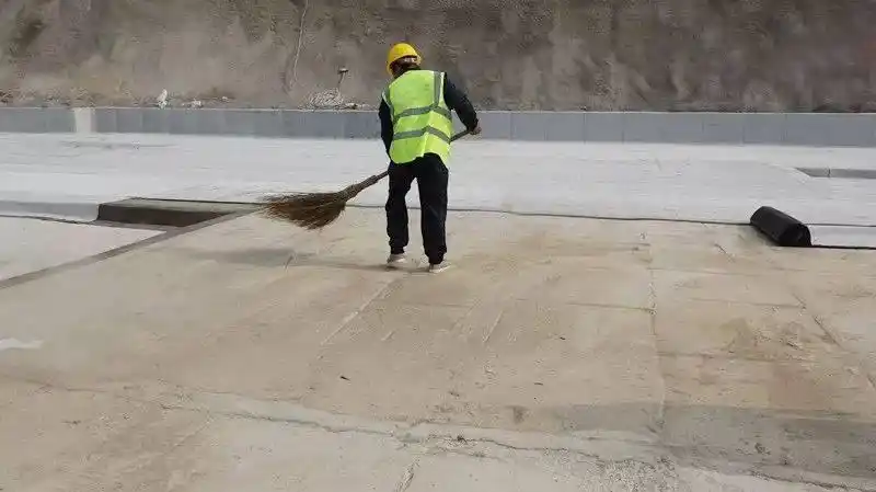 墙面瓷砖装饰施工的准备与工艺全攻略(图9) 墙面饰面砖镶贴施工流程_材料和机具准备_壁纸墙面施工工艺