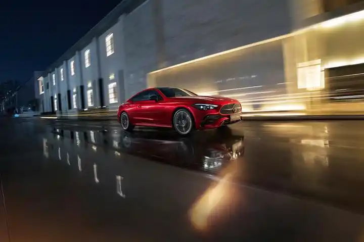 全新梅赛德斯-奔驰CLE轿跑车上市 45.76万元起