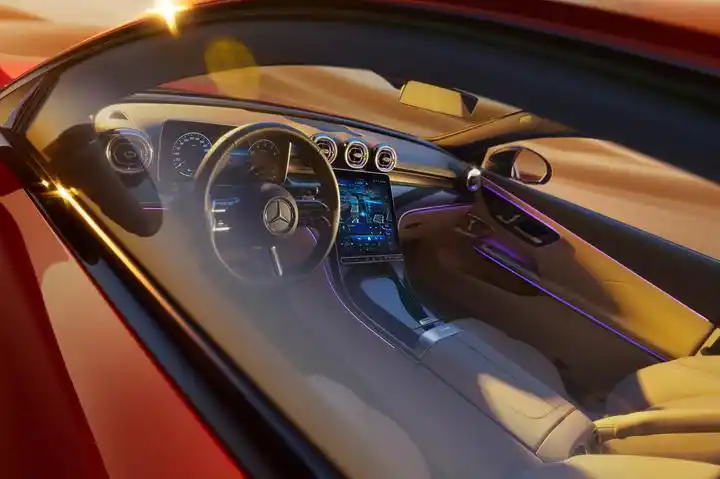 全新梅赛德斯-奔驰CLE轿跑车上市 45.76万元起(图5) CLE 300 4MATIC豪华型轿跑车_全新梅赛德斯-奔驰CLE轿跑车_奔驰跑车图片30英寸