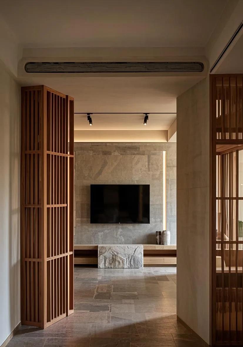 2025年必火的电视背景墙设计:5大趋势打造客厅颜值天花板(图10) 电视背景墙设计_客厅视觉焦点装修_生态木墙面效果图