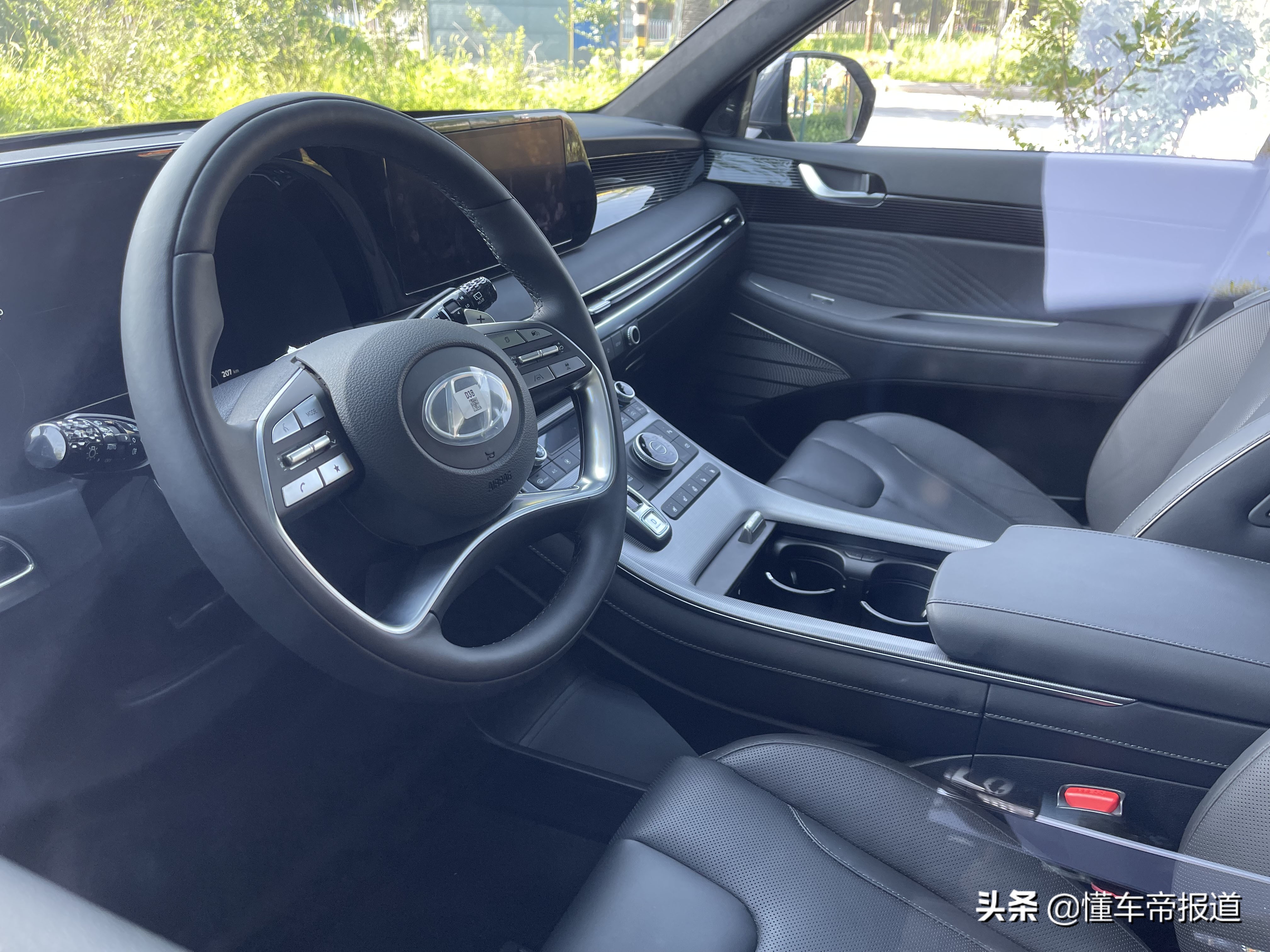 新车 | 现款售29.88万元起,7座+V6动力,现代新款帕里斯帝国内曝光(图5) 帕里斯帝中期改款介绍_新款帕里斯帝参数_现代北京车子报价