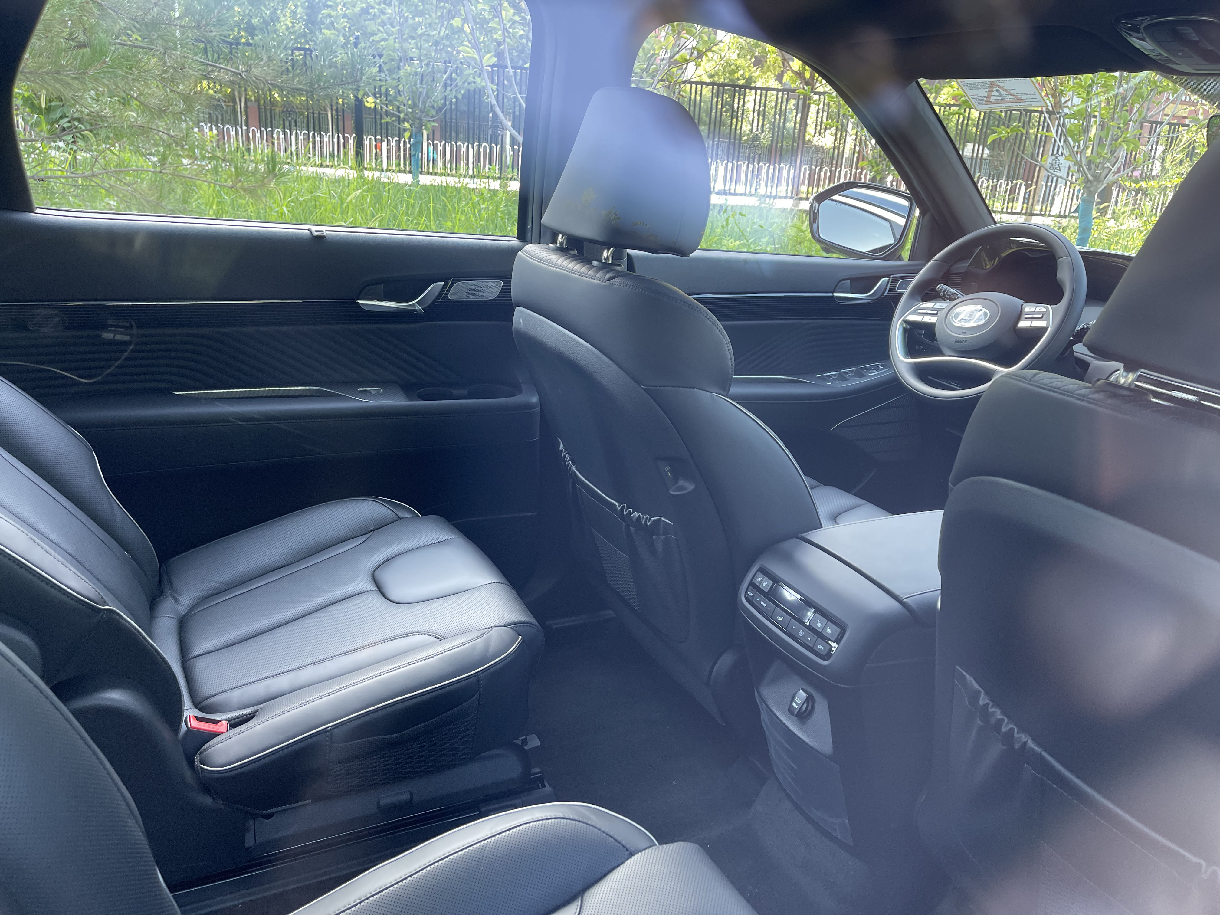 新车 | 现款售29.88万元起,7座+V6动力,现代新款帕里斯帝国内曝光(图7) 新款帕里斯帝参数_现代北京车子报价_帕里斯帝中期改款介绍