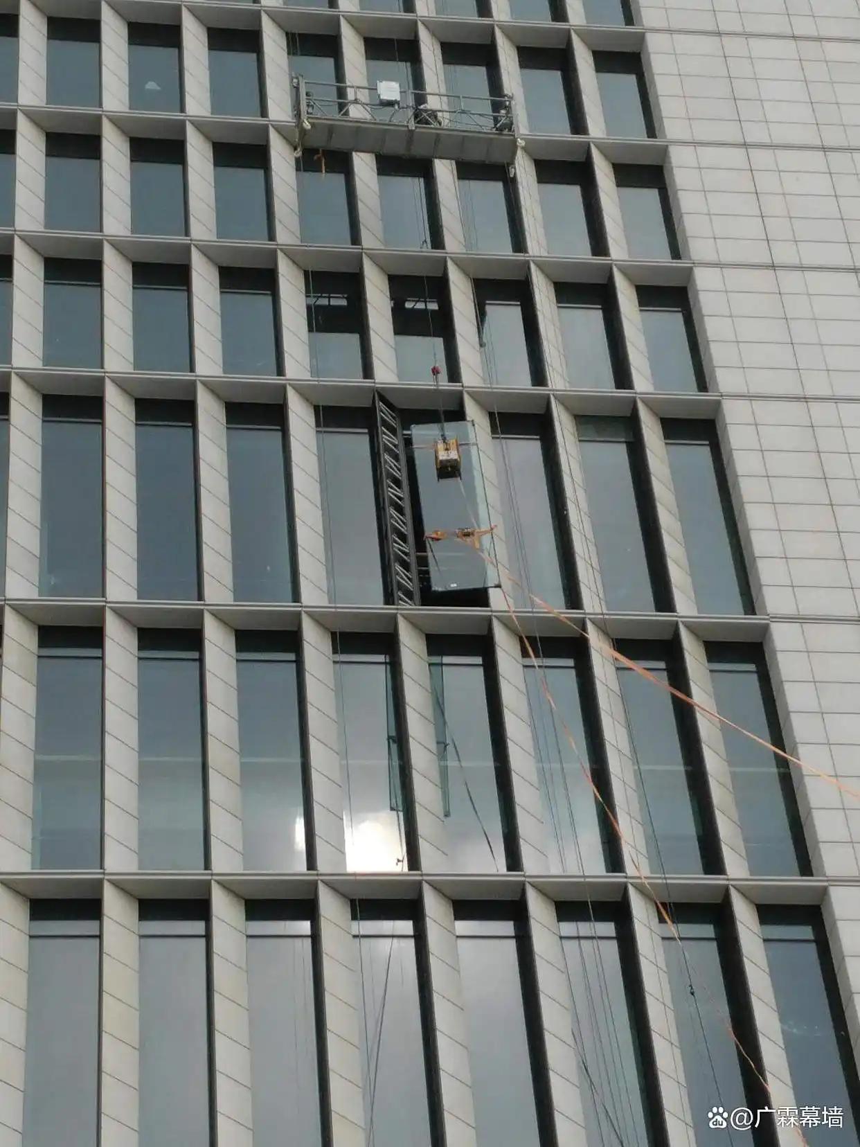 幕墙玻璃寿命到期如何更换？更换幕墙玻璃避坑指南，值得一看！